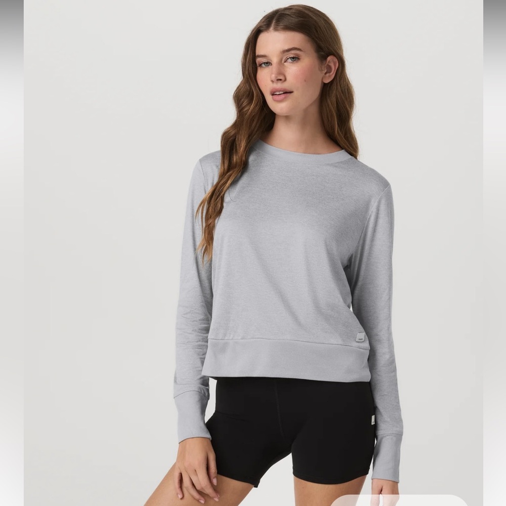 Vuori Daydream Crew Color: Light Heather Grey